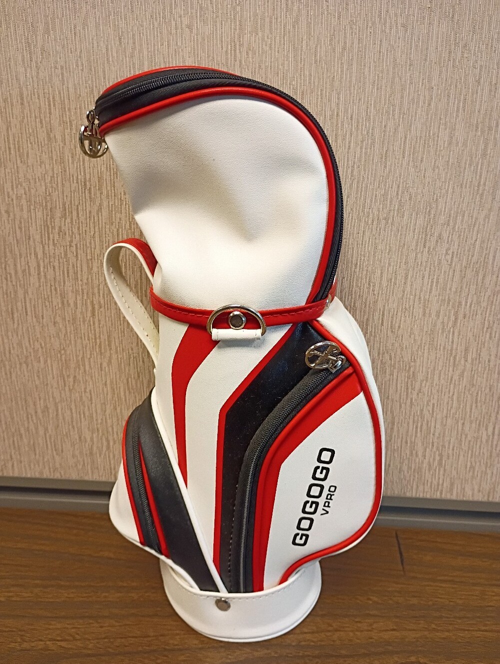 Gogogo Golf Wine Bag Faux Leather Striped White/Red/Gray